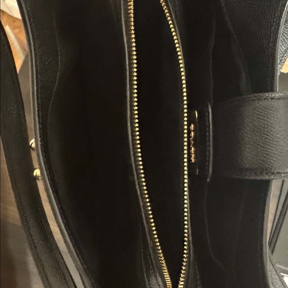 Coach Black Leather Shoulder Bag with Gold Hardware - Picture 6 of 11